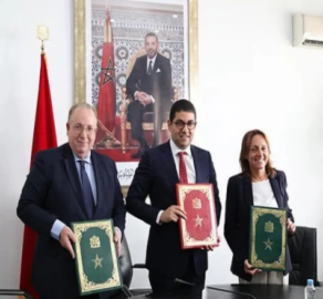وزارة الشباب والثقافة والتواصل تبرم شراكة مع مؤسستين ماليتين لتقديم عروض مناسبة للشباب