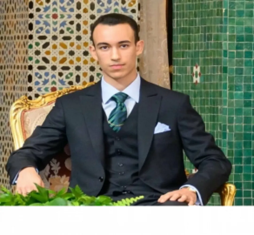 صاحب السمو الملكي ولي العهد الأمير مولاي الحسن يترأس بالقنيطرة حفل تخرج الفوج 24 للسلك العالي للدفاع والفوج 58 لسلك الأركان
