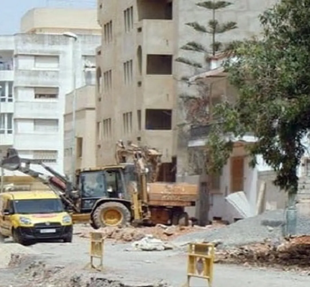 نزع الملكية يثير الجدل في حي المحيط بالرباط والقضاء يوقف قرارات الهدم