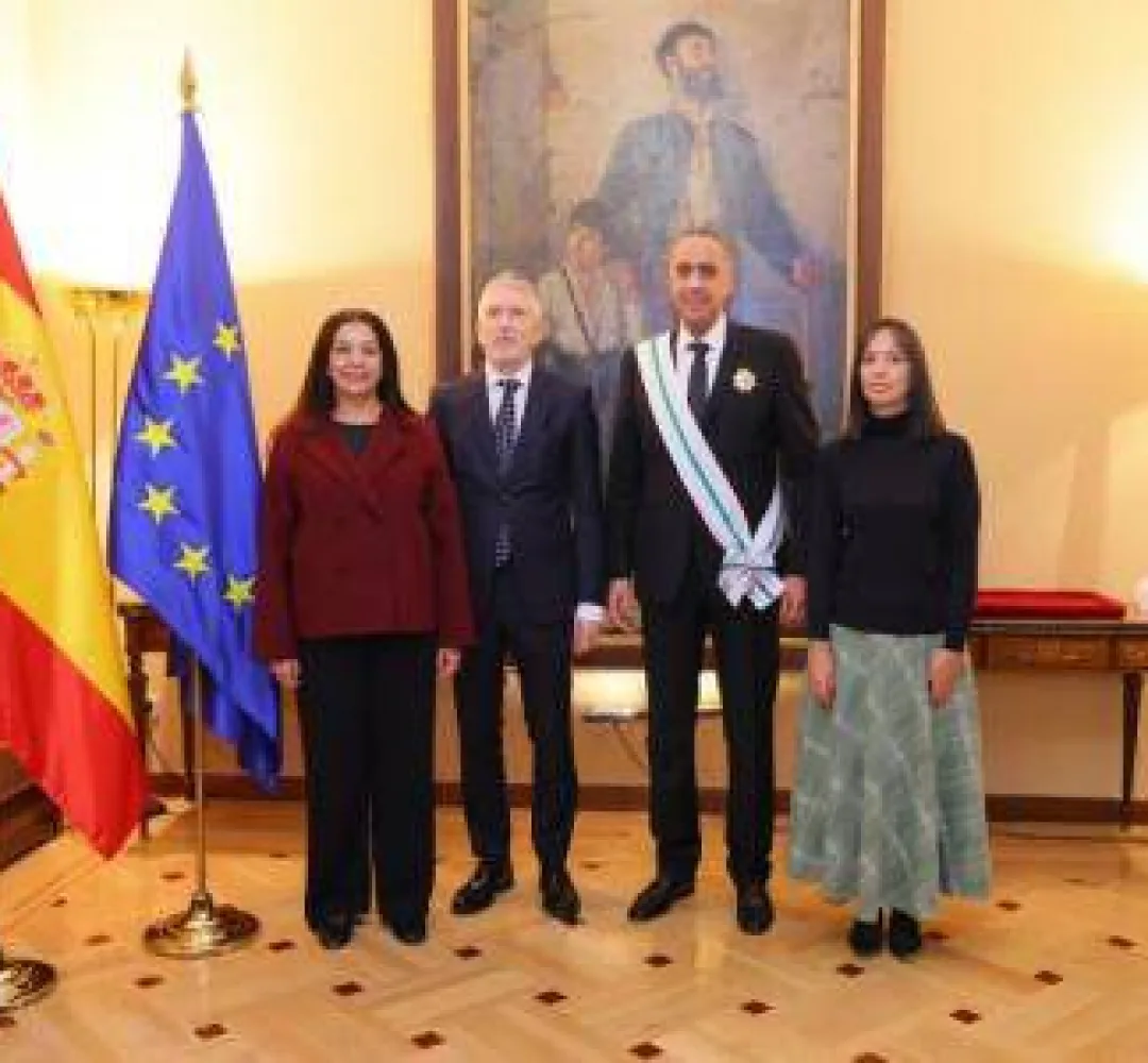 المدير العام للأمن الوطني ولمراقبة التراب الوطني يتقلَّد وسام الصليب الأكبر للاستحقاق للحرس المدني الإسباني