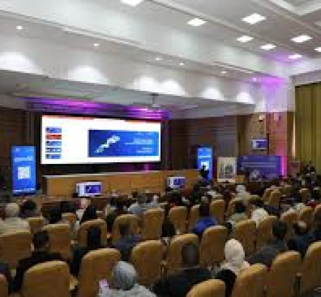 خنيفرة.. قافلة دعم المقاولات تحط الرحال للتعريف بآليات الاستثمار الجديدة
