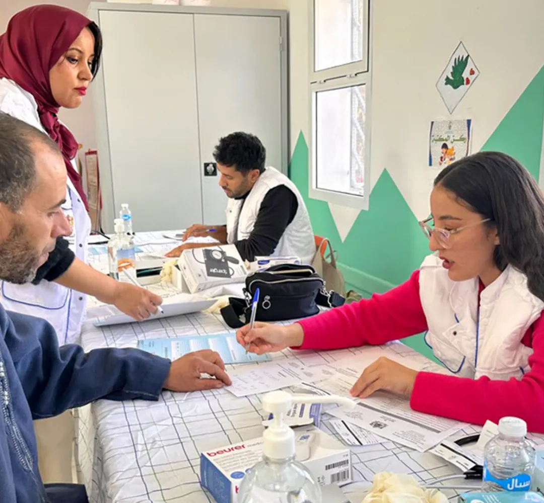 إقليم جرادة/ عملية “رعاية”: أزيد من 600 مستفيد من خدمات قافلة طبية متعددة التخصصات بالوسط القروي