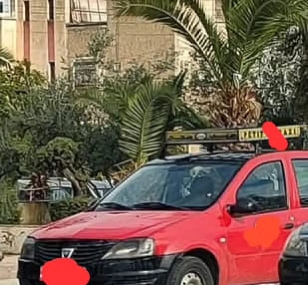 فاس.. عصابة تعتدي على سائق طاكسي بمادة حارقة وتسلبه سيارته في هجوم ليلي خطير